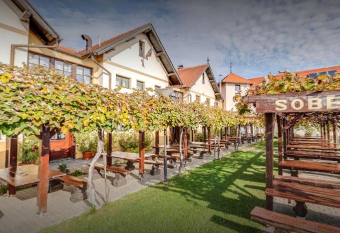 Gostisce Vinski Hram Hotel Ivanjkovci Exterior photo